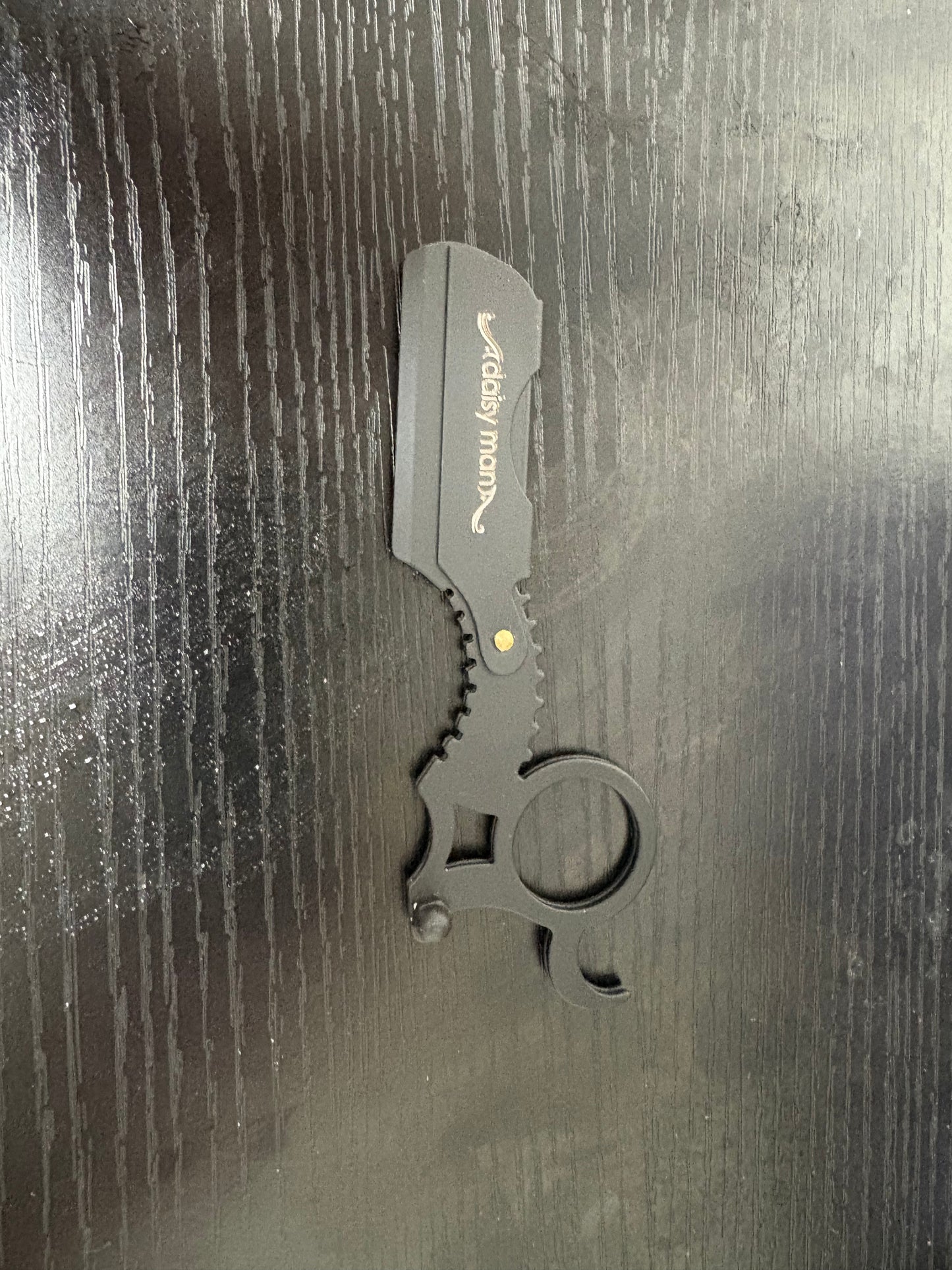 Black Daisy Man Razor