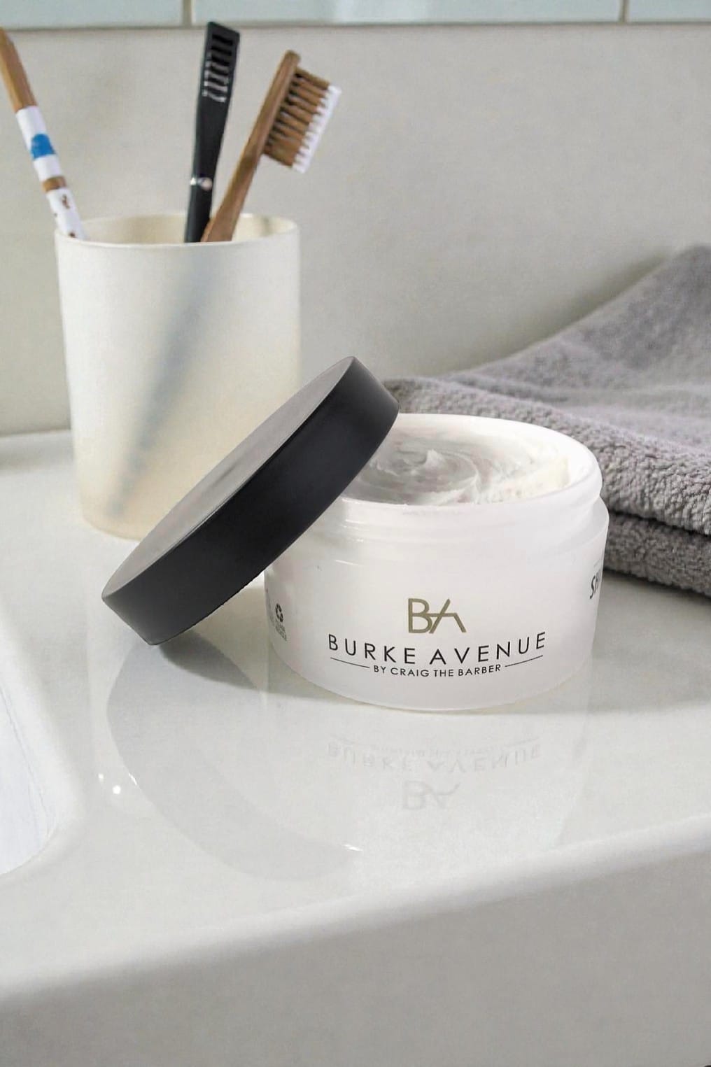 Burke Avenue Moisturizing Shave Cream Rich Lather