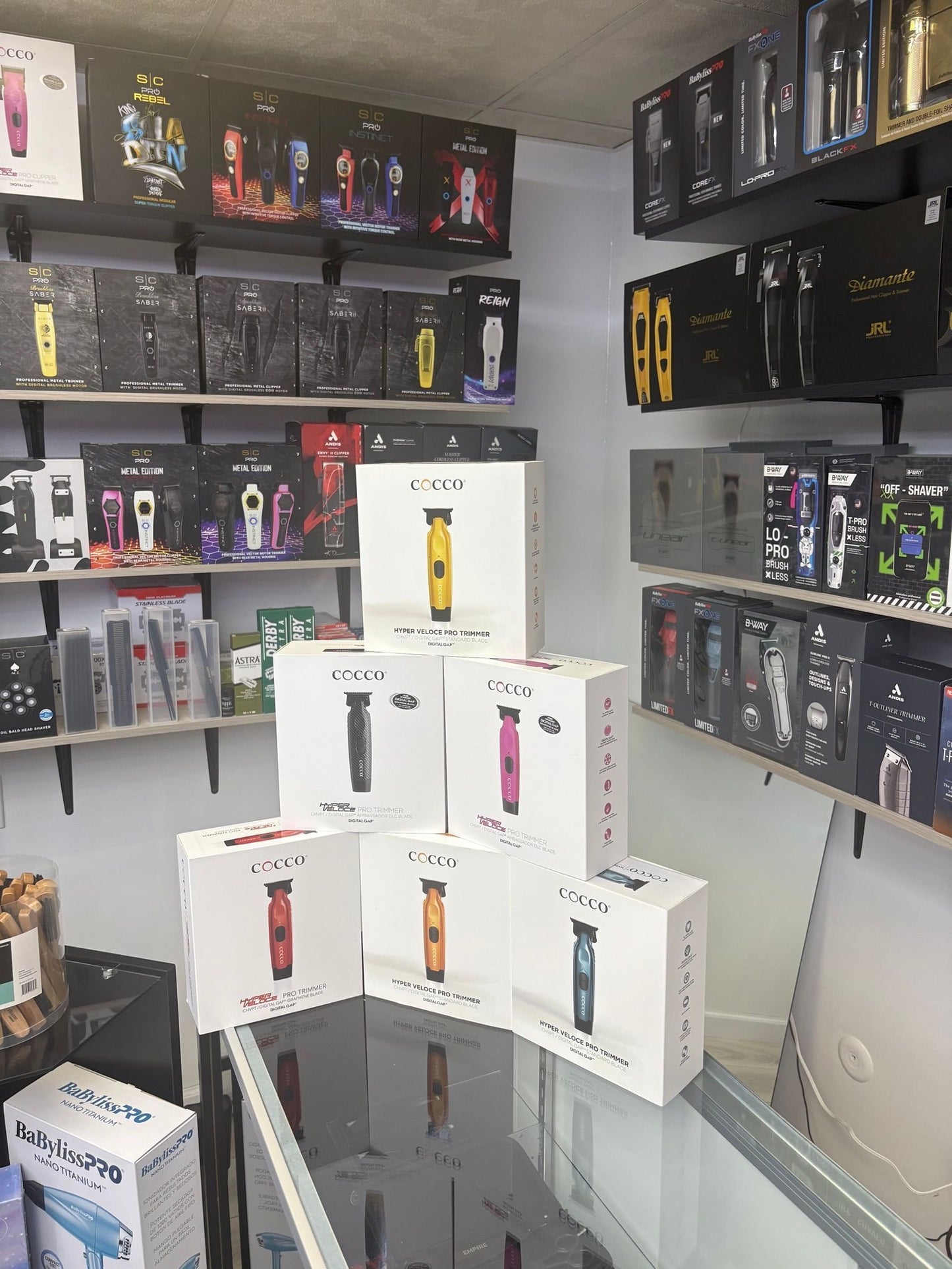 COCCO Hyper Veloce Pro Trimmer Red Limited Edition with Digital Gap DLC Blade your barber connect