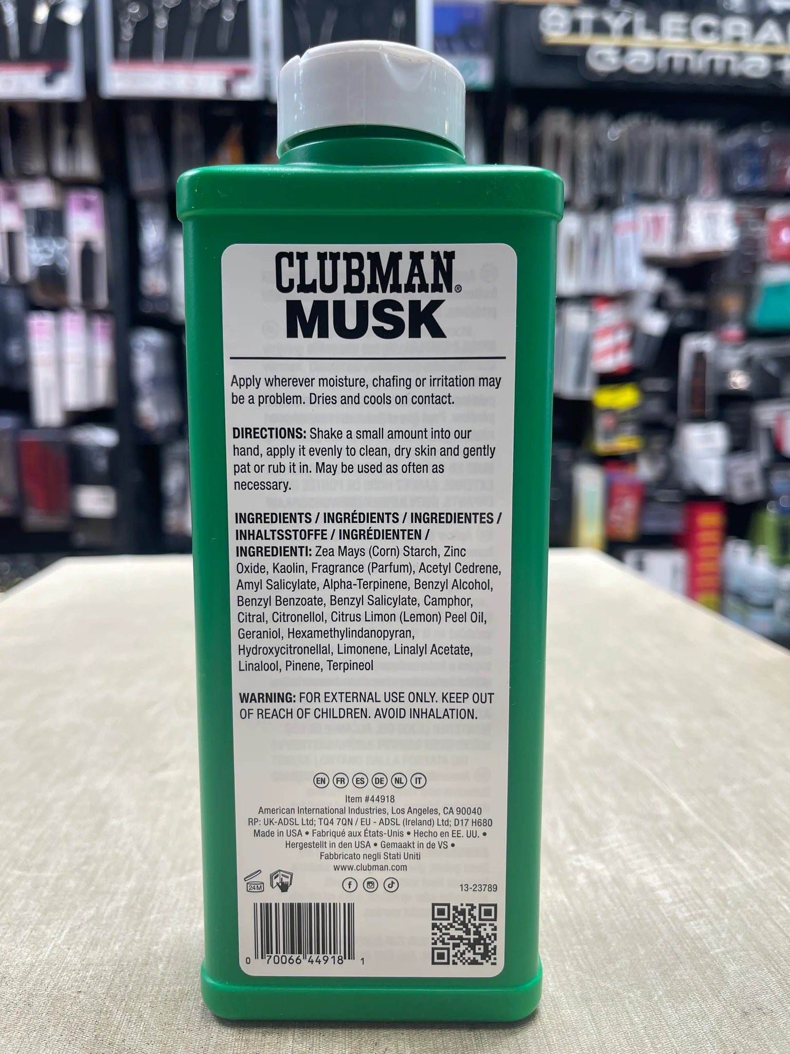 Clubman Musk Finest Powder 9oz Cooling Powder