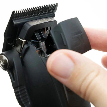 Supreme Recharge Clipper STC779 Removable Battery Brushless Motor