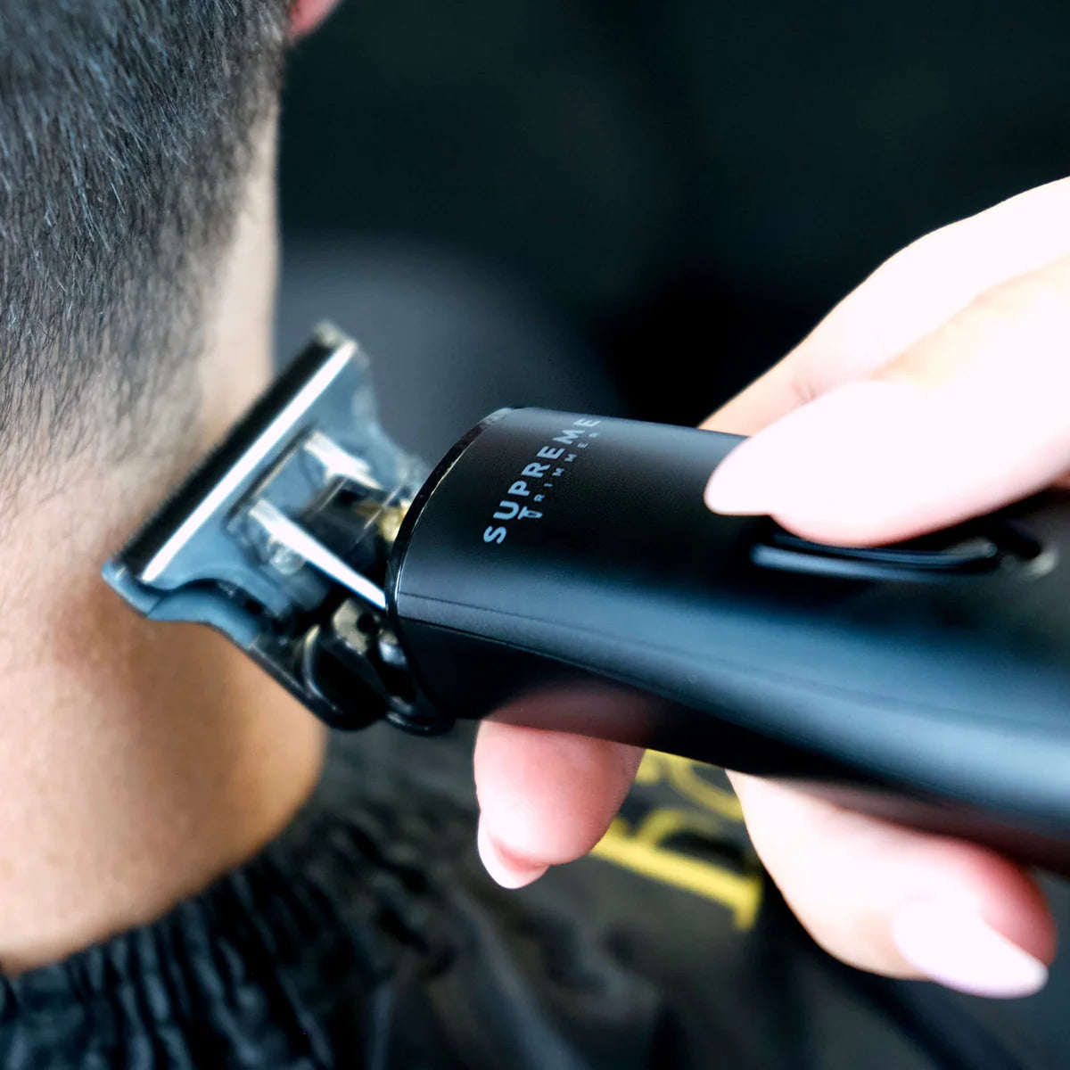 Supreme Trimmer T-Shaper DLC trimmer kit with guards and charging stand