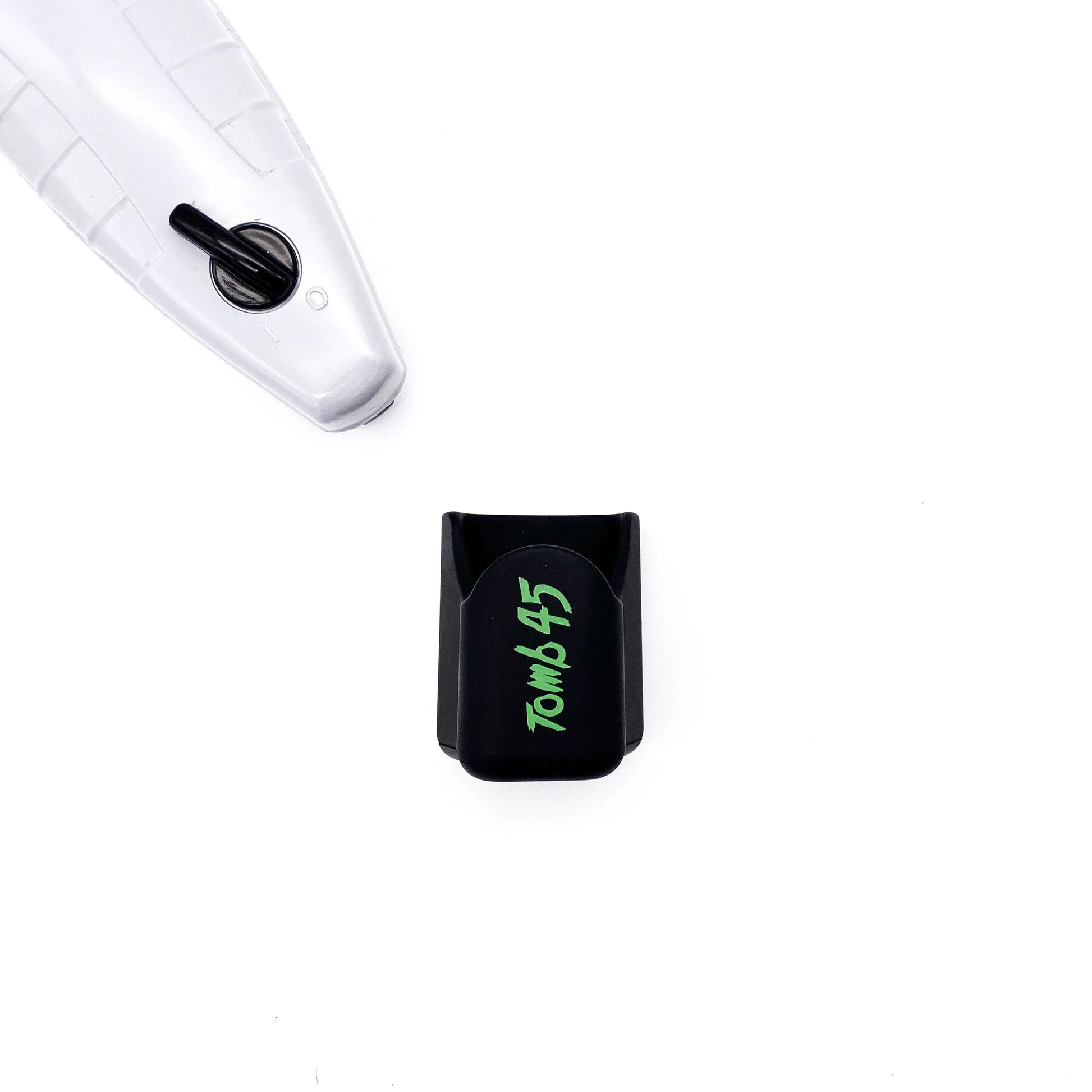Tomb45 PowerClip wireless charging adapter for Andis T-Outliner