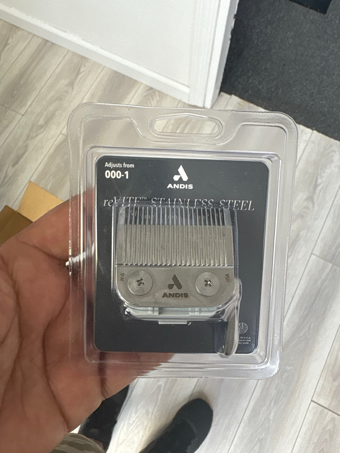 Andis reVITE 86010 stainless-steel replacement blade set front packaging