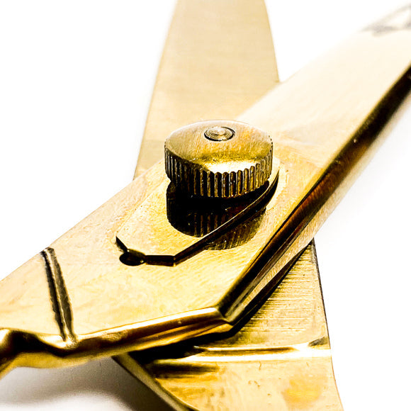 Diamond Cuts 10-inch gold curved shears alternate angle