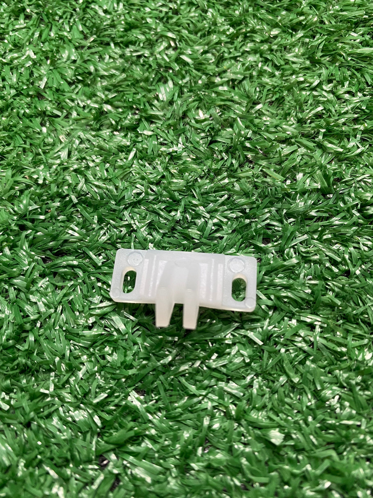 Philthy Blendz Gamma Hitter/Rebel 2.0 to BaBylissPRO FX Cam – clear cam follower on green turf front view